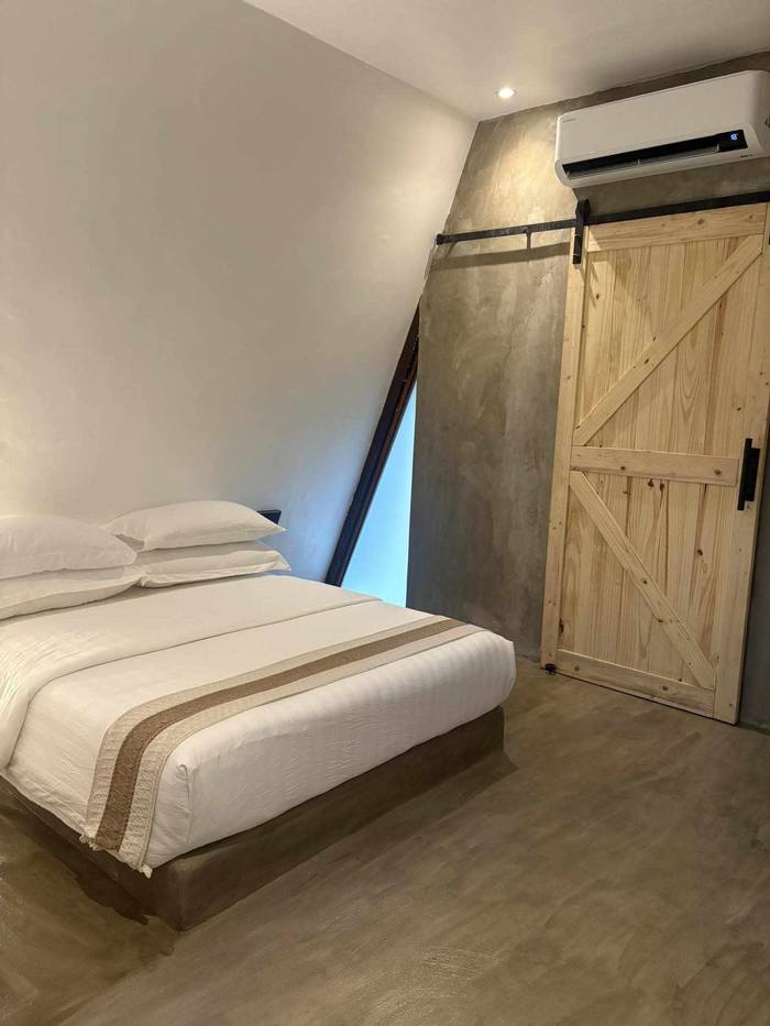 Cabin bedroom
