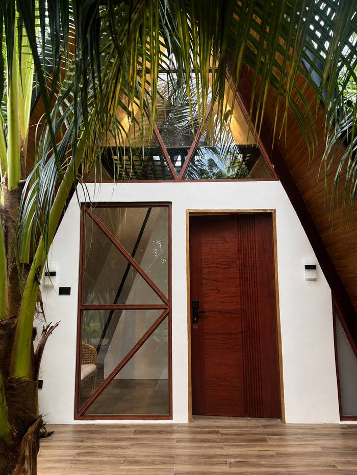 Cabin exterior entrance