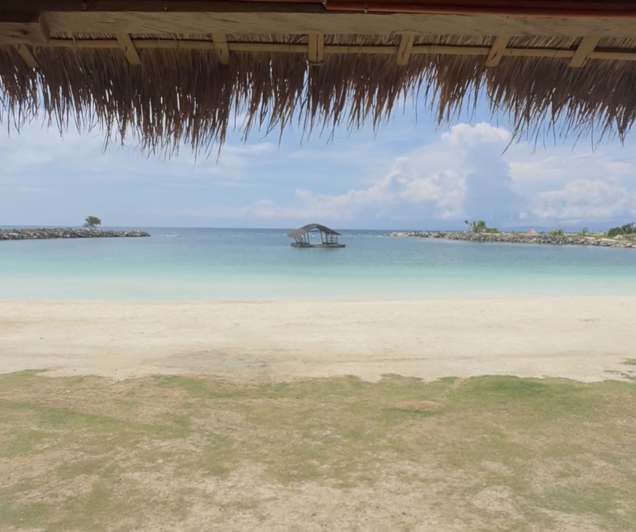 Overwater hut