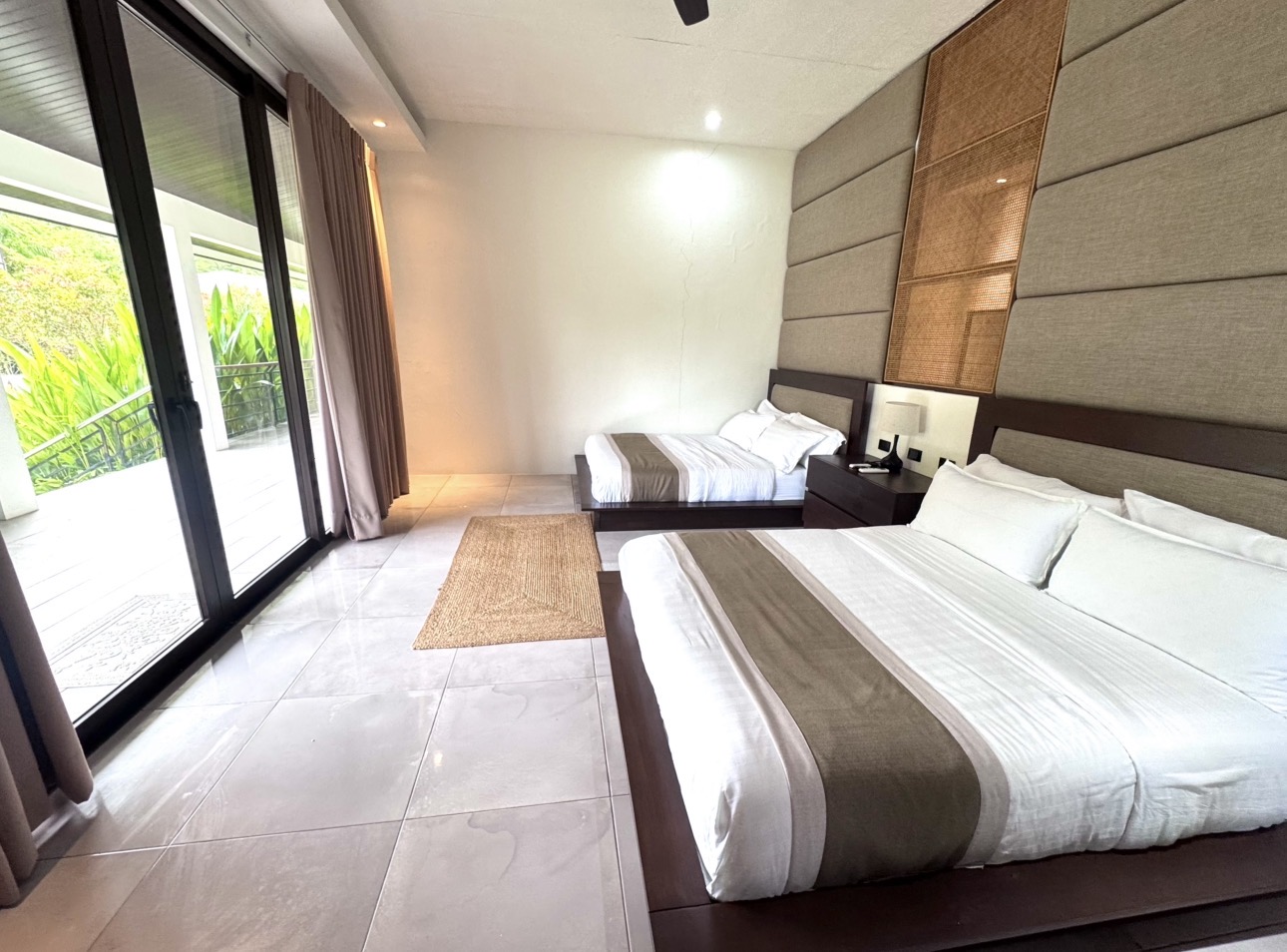Executive Pool Villa B twin beds with balcony view